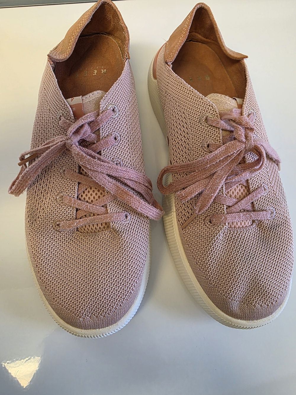 Reef Women’s Knit Lace-Up Sneakers - Pink